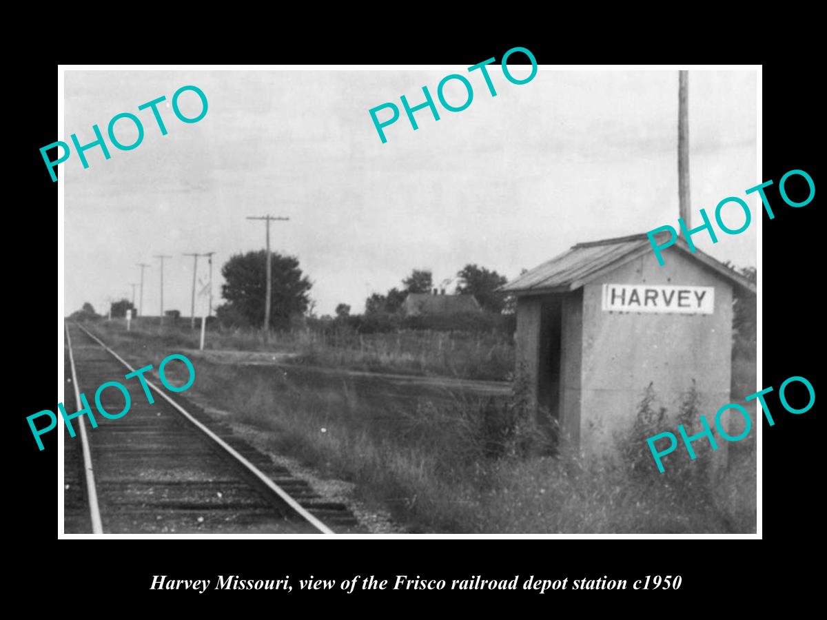 OLD LARGE HISTORIC PHOTO OF HARVEY MISSOURI, THE FRISCO RAILROAD DEPOT c1950