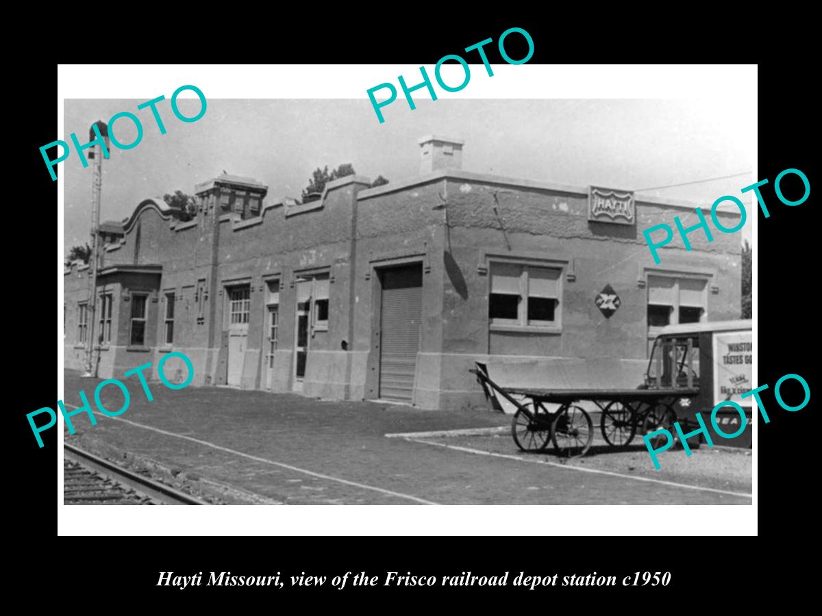 OLD LARGE HISTORIC PHOTO OF HAYTI MISSOURI, THE FRISCO RAILROAD DEPOT c1950