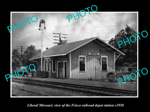 OLD LARGE HISTORIC PHOTO OF LIBERAL MISSOURI, THE FRISCO RAILROAD DEPOT c1950