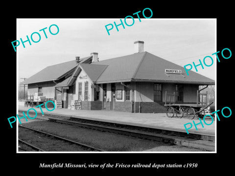 OLD LARGE HISTORIC PHOTO OF MANSFIELD MISSOURI, THE FRISCO RAILROAD STATION 1950