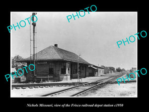 OLD LARGE HISTORIC PHOTO OF NICHOLS MISSOURI, THE FRISCO RAILROAD STATION c1950