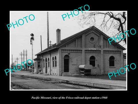 OLD LARGE HISTORIC PHOTO OF PACIFIC MISSOURI, THE FRISCO RAILROAD STATION c1960