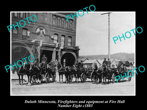 OLD LARGE HISTORIC PHOTO DULUTH MINNESOTA, THE No 8 FIRE STATION & CREW c1885