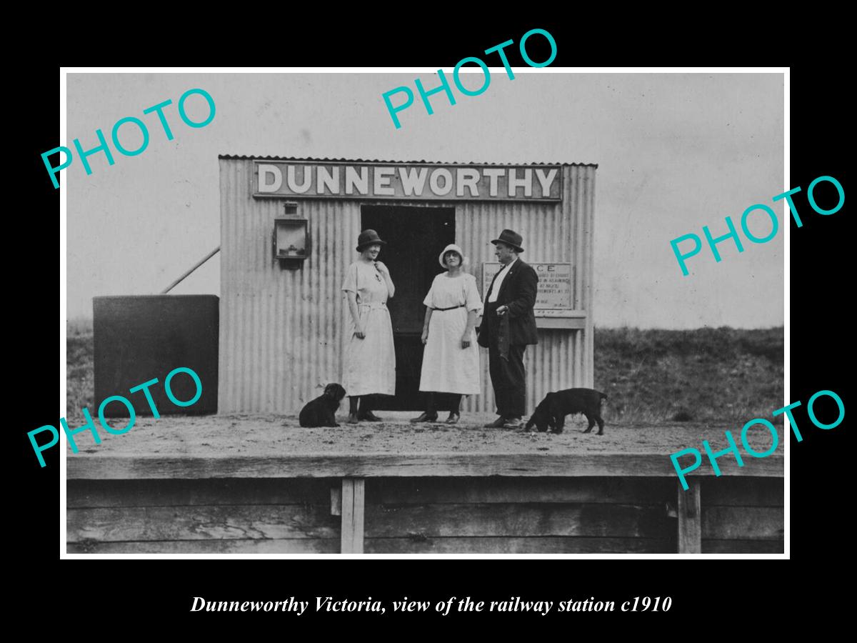 OLD LARGE HISTORIC PHOTO OF DUNNEWORTHY VICTORIA, VIEW OF RAILWAY STATION c1910