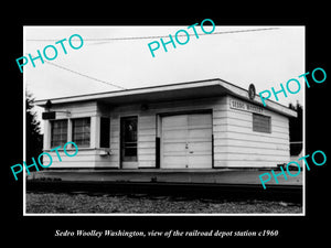 OLD LARGE HISTORIC PHOTO OF SEDRO WOOLLEY WASHINGTON, THE RAILROAD DEPOT c1960