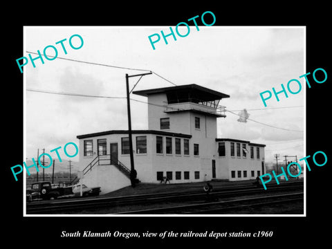 OLD LARGE HISTORIC PHOTO OF SOUTH KLAMATH OREGON, THE RAILROAD DEPOT c1960