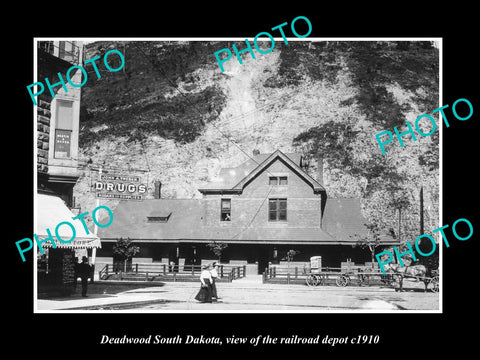 OLD LARGE HISTORIC PHOTO OF DEADWOOD SOUTH DAKOTA, THE RAILROAD DEPOT c1910