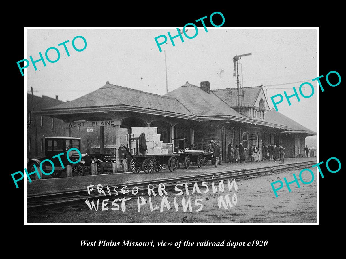 OLD LARGE HISTORIC PHOTO OF WEST PLAINS MISSOURI, RAILROAD DEPOT STATION c1920