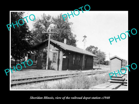 OLD LARGE HISTORIC PHOTO OF SHERIDAN ILLINOIS, THE RAILROAD DEPOT STATION c1940