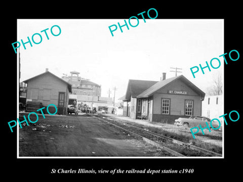 OLD LARGE HISTORIC PHOTO OF ST CHARLES ILLINOIS, THE RAILROAD DEPOT STATION 1940