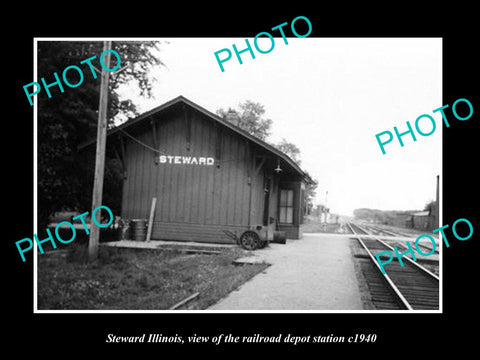 OLD LARGE HISTORIC PHOTO OF STEWARD ILLINOIS, THE RAILROAD DEPOT STATION c1940