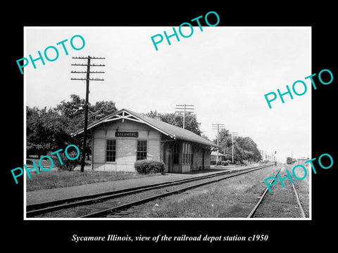 OLD LARGE HISTORIC PHOTO OF SYCAMORE ILLINOIS, THE RAILROAD DEPOT STATION c1950