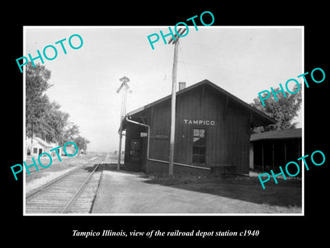 OLD LARGE HISTORIC PHOTO OF TAMPICO ILLINOIS, THE RAILROAD DEPOT STATION c1940