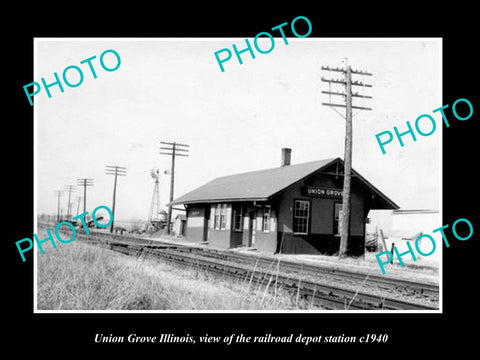 OLD LARGE HISTORIC PHOTO OF UNION GROVE ILLINOIS, RAILROAD DEPOT STATION c1940