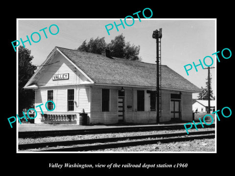 OLD LARGE HISTORIC PHOTO OF VALLEY WASHINGTON, THE RAILROAD DEPOT c1960