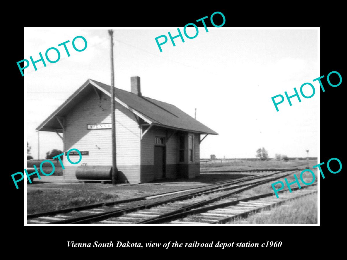 OLD LARGE HISTORIC PHOTO OF VIENNA SOUTH DAKOTA, THE RAILROAD DEPOT c1960