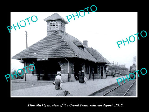 OLD LARGE HISTORIC PHOTO OF FLINT MICHIGAN, THE RAILROAD DEPOT STATION c1910