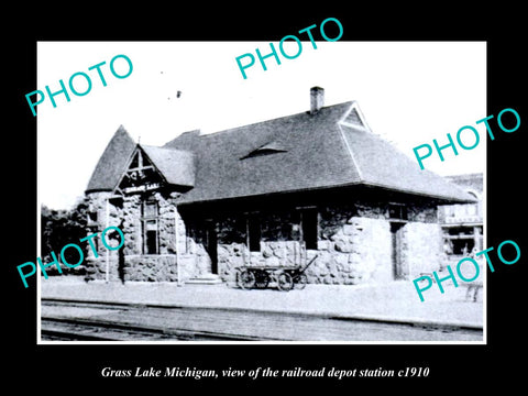 OLD LARGE HISTORIC PHOTO OF GRASS LAKE MICHIGAN, THE RAILROAD DEPOT STATION 1910