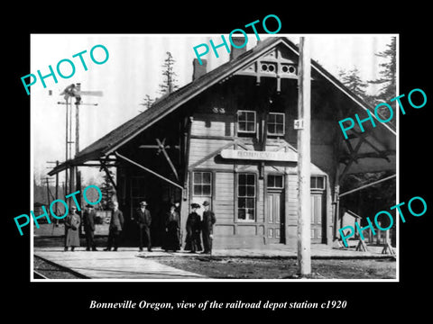 OLD LARGE HISTORIC PHOTO OF BONNEVILLE OREGON, THE RAILROAD DEPOT STATION c1920