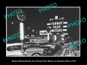 OLD LARGE HISTORIC PHOTO OF BOSTON MASSACHUSETTS, THE FENWAY PARK MOTORS c1955