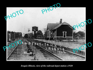 OLD LARGE HISTORIC PHOTO OF IROQUIS ILLINOIS, THE RAILROAD DEPOT STATION c1920