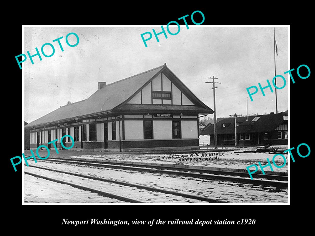 OLD LARGE HISTORIC PHOTO OF NEWPORT WASHINGTON, THE RAILROAD DEPOT STATION c1920