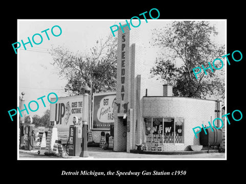 OLD LARGE HISTORIC PHOTO OF DETRIOT MICHIGAN, THE SPEEDWAY GAS STATION c1950