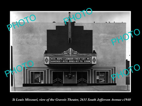 OLD LARGE HISTORIC PHOTO OF St LOUIS MISSOURI, VIEW OF THE GRAVOIS THEATER c1940