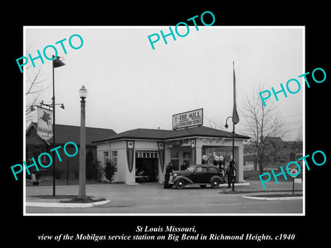 OLD LARGE HISTORIC PHOTO OF St LOUIS MISSOURI, VIEW OF MOBIL GAS STATION c1940