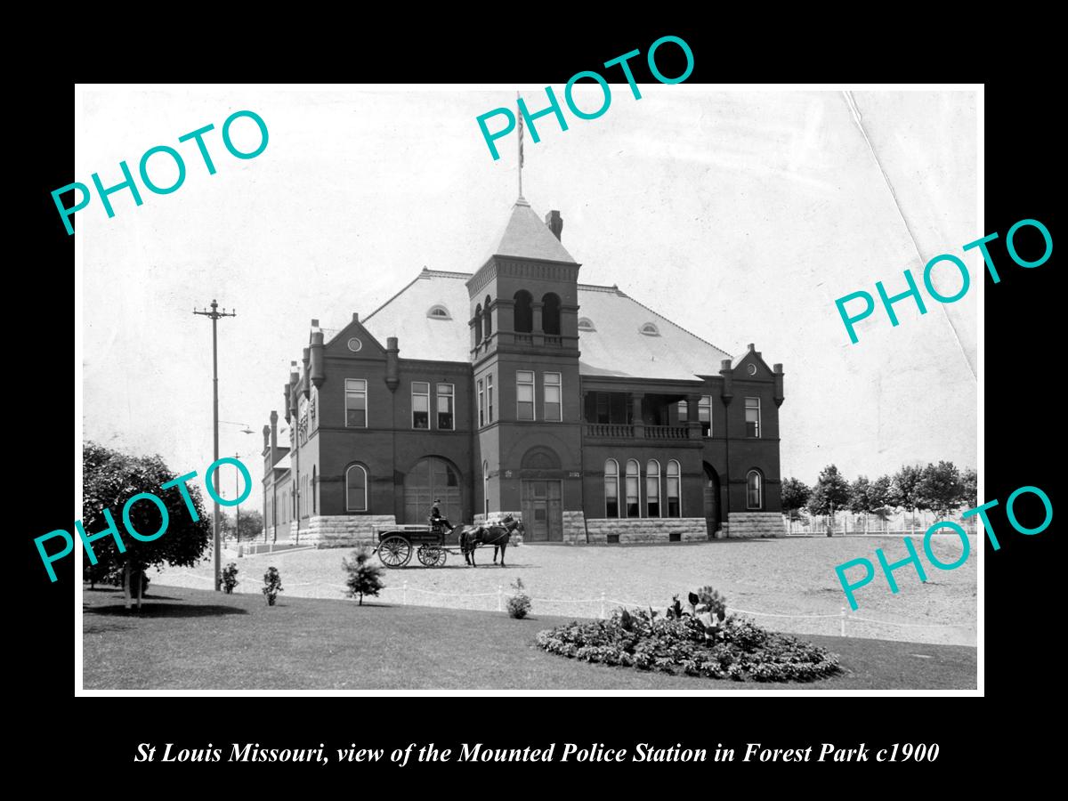 OLD LARGE HISTORIC PHOTO OF St LOUIS MISSOURI, THE MOUNTED POLICE STATION c1900