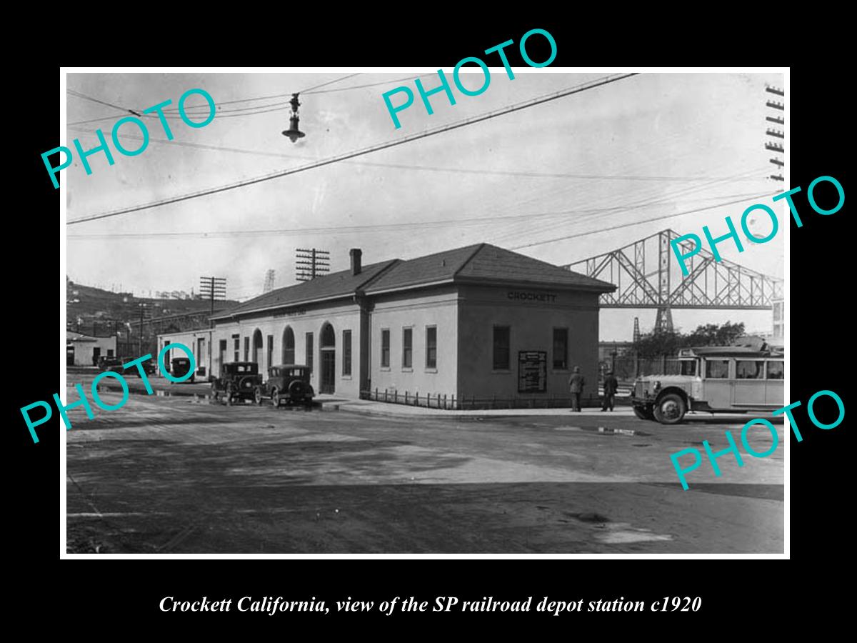 OLD LARGE HISTORIC PHOTO OF CROCKETT CALIFORNIA, THE RAILROAD DEPOT STATION 1920