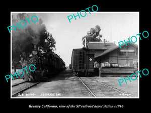 OLD LARGE HISTORIC PHOTO OF REEDLEY CALIFORNIA, SP RAILROAD DEPOT STATION c1910