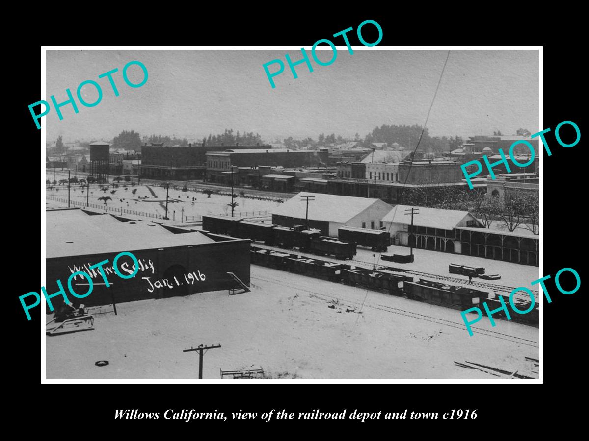 OLD LARGE HISTORIC PHOTO OF WILLOWS CALIFORNIA, THE RAILROAD DEPOT c TOWN c1916