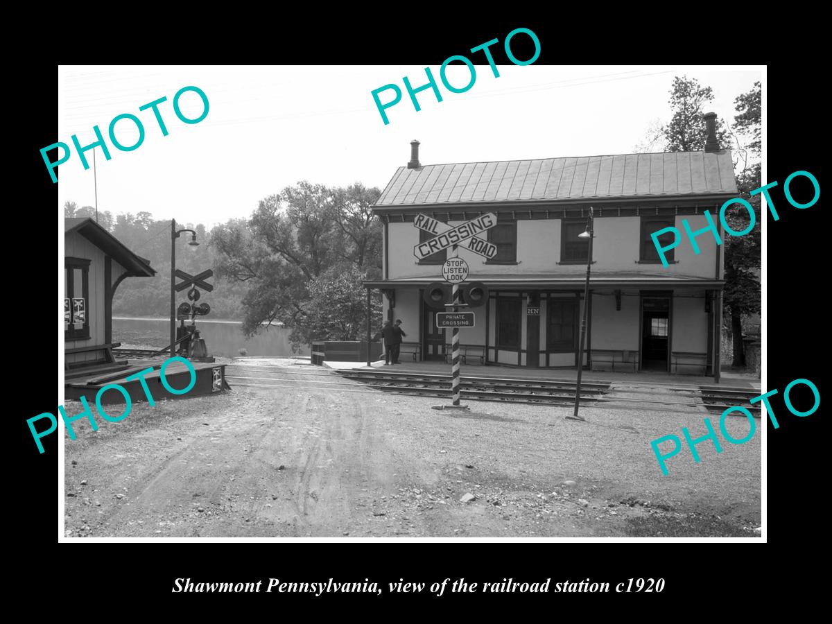 OLD LARGE HISTORIC PHOTO OF SHAWMONT PENNSYLVANIA, THE RAILROAD STATION c1920