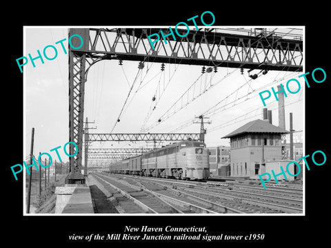 OLD LARGE HISTORIC PHOTO OF NEW HAVEN CONNECTICUT, MI RAILROAD SIGNAL TOWER 1950