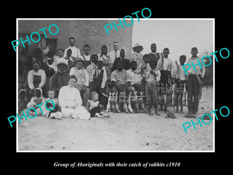 OLD LARGE HISTORIC PHOTO OF ABORIGINAL GROUP WITH THEIR RABBIT KILL c1910