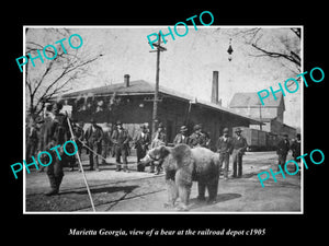 OLD LARGE HISTORIC PHOTO OF MARIETTA GEORGIA, BEAR AT THE RAILROAD STATION c1905