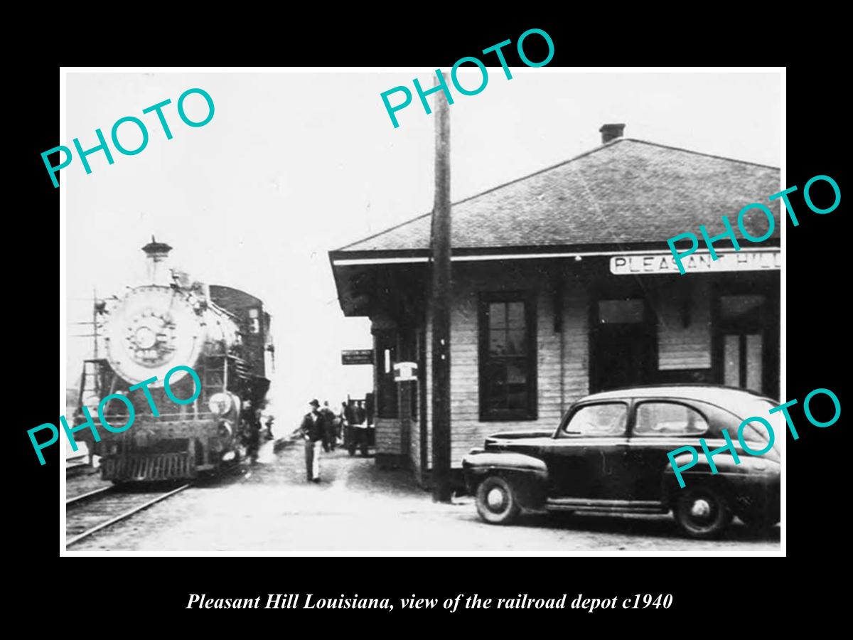 OLD LARGE HISTORIC PHOTO OF PLEASANT HILL LOUISIANA, THE RAILROAD DEPOT c1940