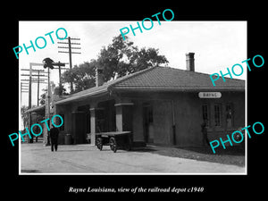 OLD LARGE HISTORIC PHOTO OF RAYNE LOUISIANA, THE RAILROAD DEPOT STATION c1940