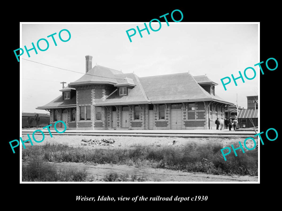 OLD LARGE HISTORIC PHOTO OF WEISER IDAHO, THE RAILROAD DEPOT STATION c1930