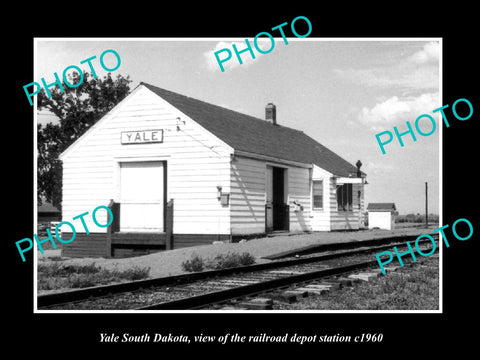 OLD LARGE HISTORIC PHOTO OF YALE SOUTH DAKOTA, THE RAILROAD DEPOT STATION c1960