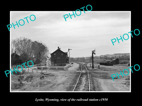 OLD LARGE HISTORIC PHOTO OF LYSITE WYOMING, THE RAILROAD DEPOT STATION c1950