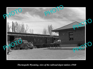 OLD LARGE HISTORIC PHOTO OF THERMOPOLIS WYOMING THE RAILROAD DEPOT STATION c1940