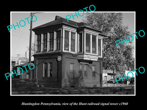 OLD LARGE HISTORIC PHOTO OF HUNTINGDON PENNSYLVANIA, HUNT RAILROAD TOWER c1960