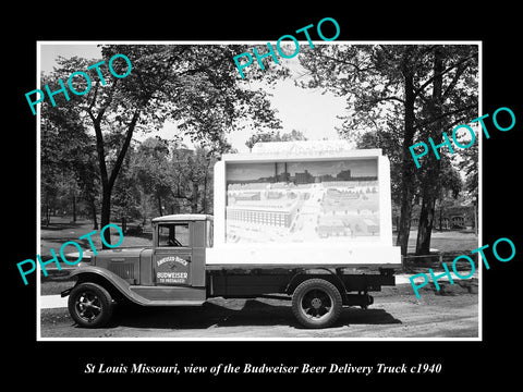 OLD LARGE HISTORIC PHOTO OF ST LOUIS MISSOURI, THE BUDWEISER BEER TRUCK c1940