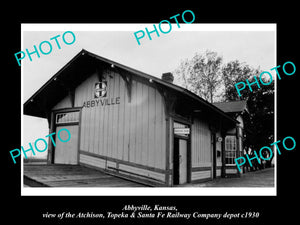 OLD LARGE HISTORIC PHOTO ABBYVILLE KANSAS, THE SANTA FE RAILROAD DEPOT c1930