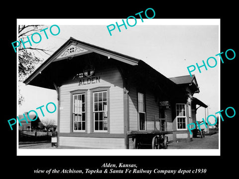 OLD LARGE HISTORIC PHOTO ALDEN KANSAS, THE SANTA FE RAILROAD DEPOT c1930