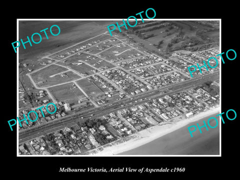 OLD LARGE HISTORIC PHOTO OF MELBOURNE VICTORIA, AERIAL OF ASPENDALE BEACH c1960