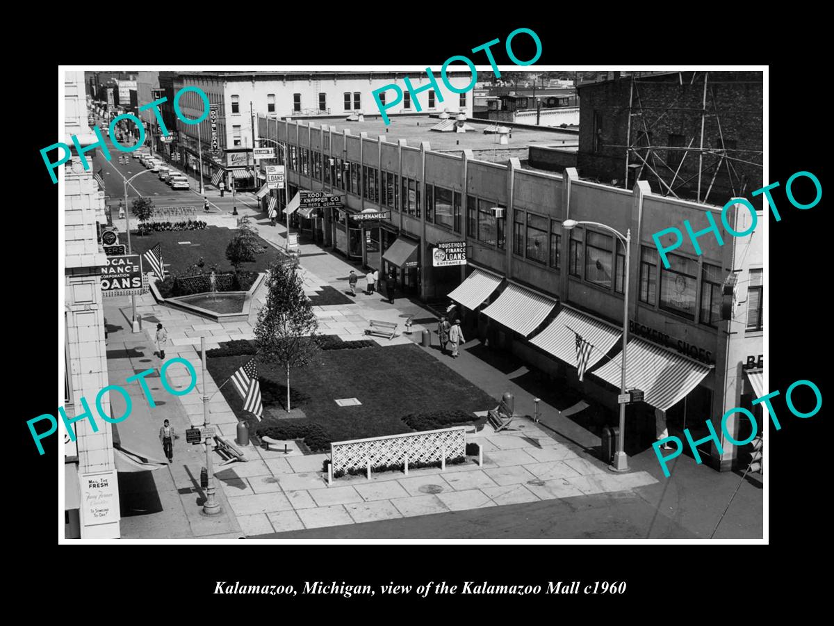 OLD LARGE HISTORIC PHOTO OF KALAMAZOO MICHIGAN, VIEW OF THE MALL c1960