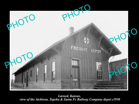 OLD LARGE HISTORIC PHOTO LARNED KANSAS, THE SANTA FE RAILROAD DEPOT c1930